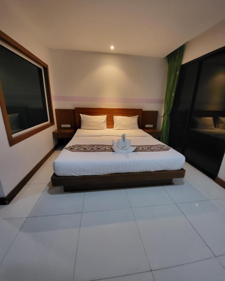 Chana Hotel Phuket Kültér fotó