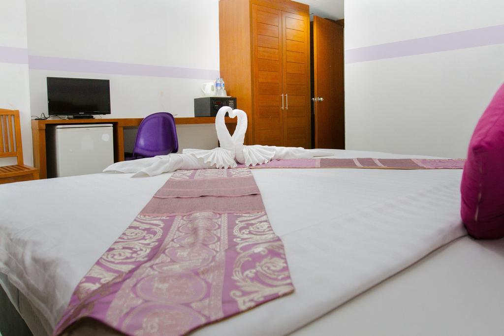 Chana Hotel Phuket Kültér fotó